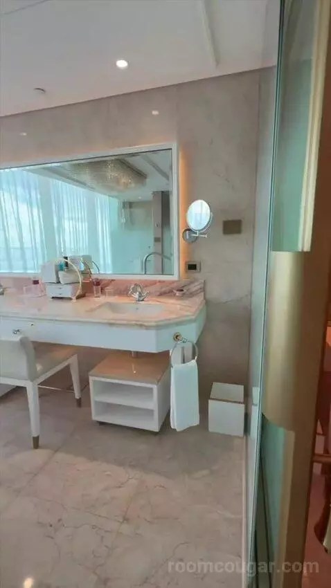 Grand Deluxe Twin Room (#1951) bathroom picture #1
