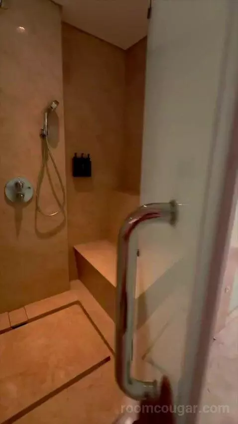 Grand Deluxe Twin Room (#1951) bathroom picture #3