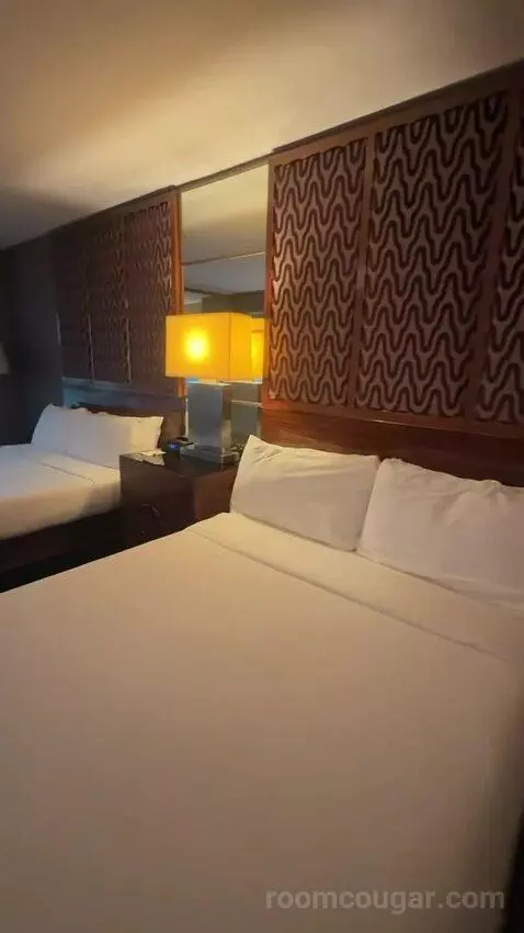 Stay Well Executive Two Queen Suite (#16203) bed picture #4