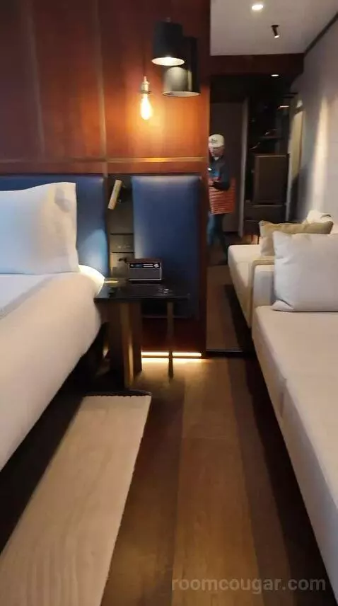 Junior Suite with Terrace (#715) bed picture #2