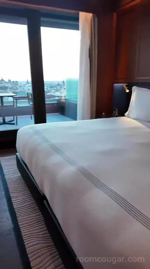 Junior Suite with Terrace (#715) bed picture #7