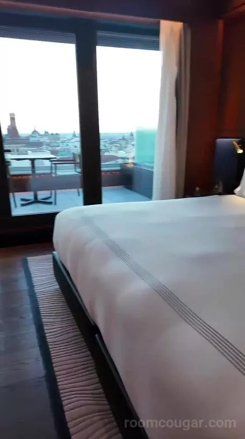 Junior Suite with Terrace (#715) bed picture #8