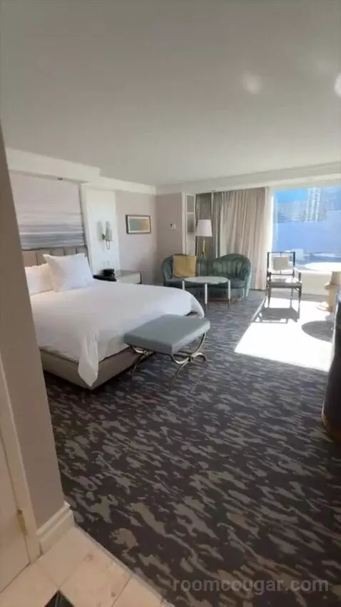 Premier King (#9098) bed picture #1