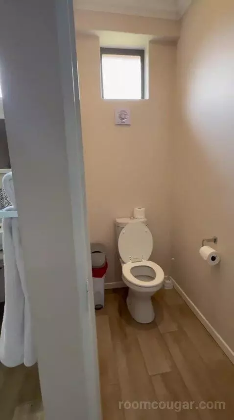 Standard (#1) bathroom picture #10