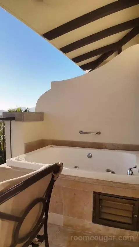 Preferred Club Junior Suite with Ocean View (#6412) view picture #3