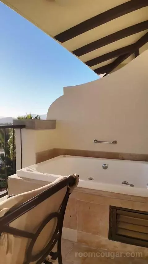 Preferred Club Junior Suite with Ocean View (#6412) view picture #4