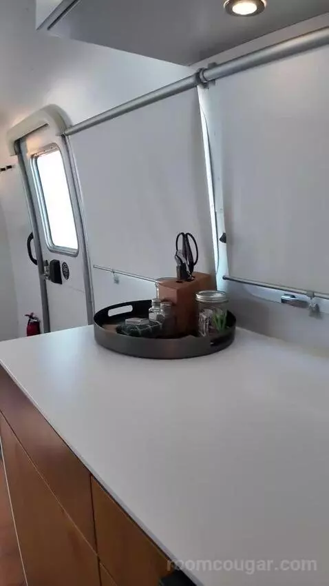 Airstream Suite (#149) picture #23