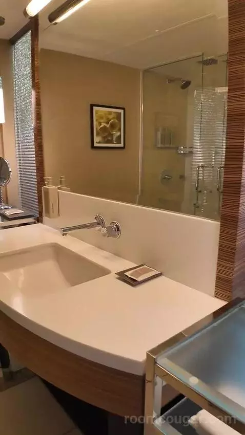 Deluxe King Room with Ocean View (#1610) picture #5
