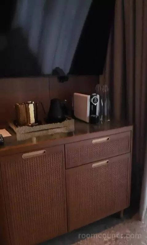 King Room (#323) picture #6
