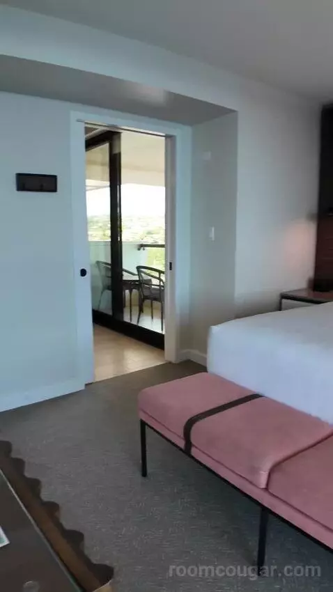Suite with Ocean View (#980) bed picture #3