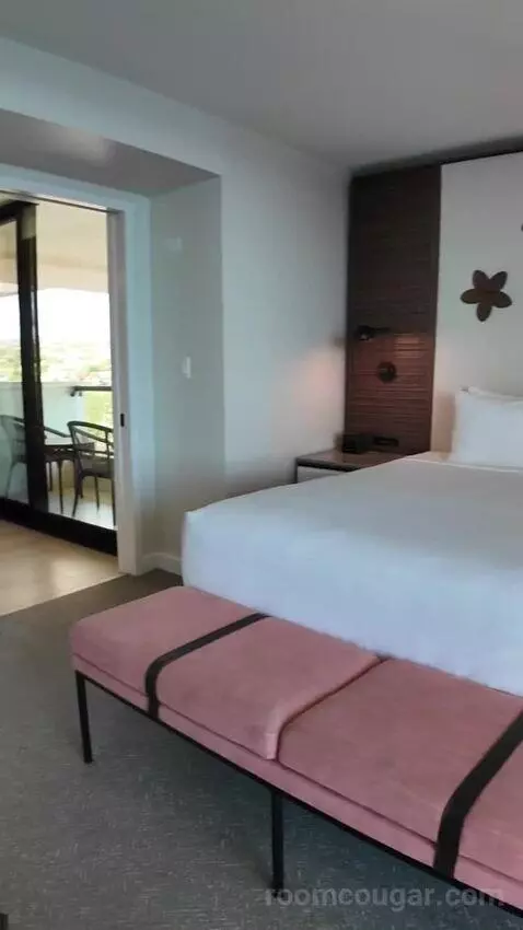 Suite with Ocean View (#980) bed picture #7