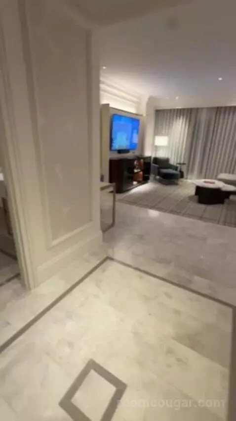 Remodeled Penthouse Suite (#30058) picture #2