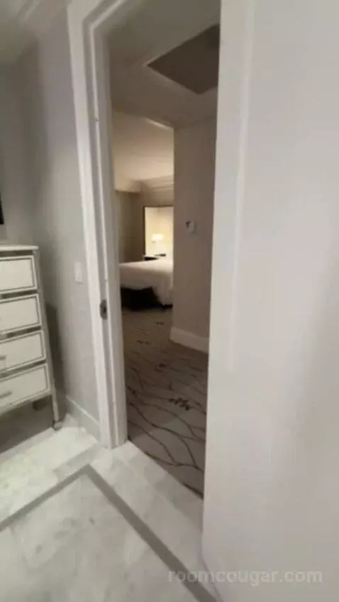 Remodeled Penthouse Suite (#30058) picture #21