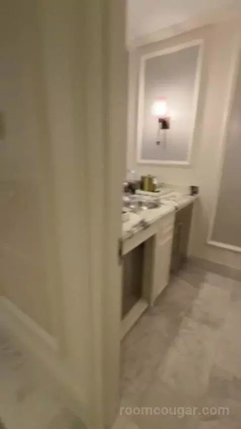 Remodeled Penthouse Suite (#30058) picture #6