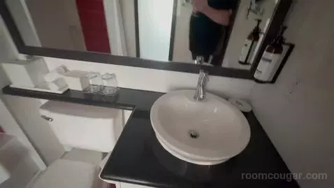 Corner King Room (#1041) bathroom picture #1