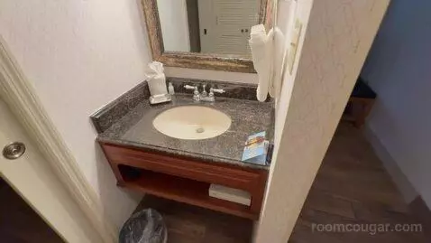 Triple Room (#112) picture #8