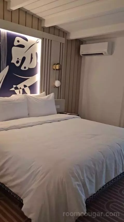 Standard (#439) bed picture #11