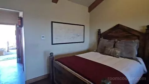 #11 Fort Belknap - Cabin Suite with Two Queen Beds (#11) bed picture #9