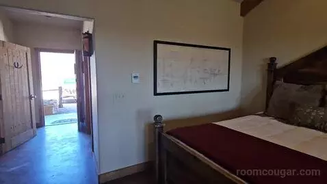 #11 Fort Belknap - Cabin Suite with Two Queen Beds (#11) bed picture #12