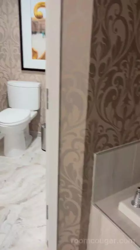 Calais Suite bathroom picture #12