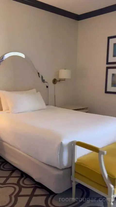 Imperial Suite bed picture #1