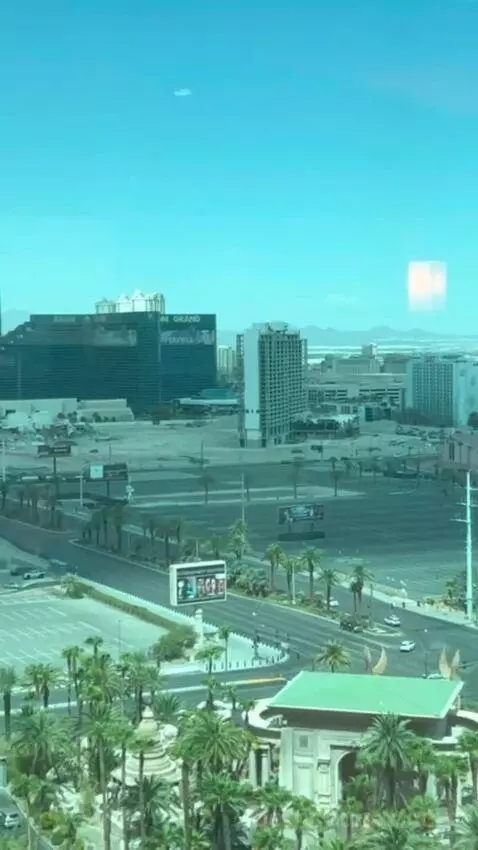 Resort Two Queen Strip View view picture #1