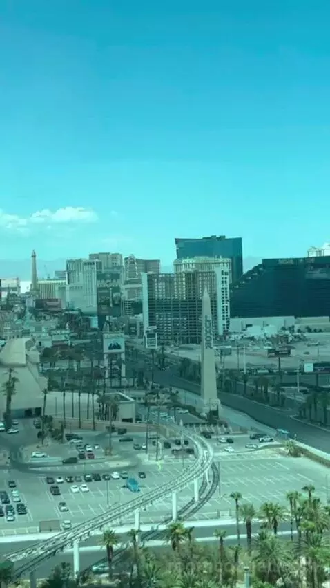 Resort Two Queen Strip View view picture #7