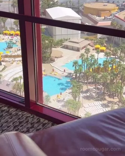 One-Bedroom Suite with Two Queen Beds - High Floor view picture #7