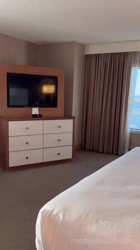 Havana Ocean View Executive Room 1 King (#6035) bed picture #5
