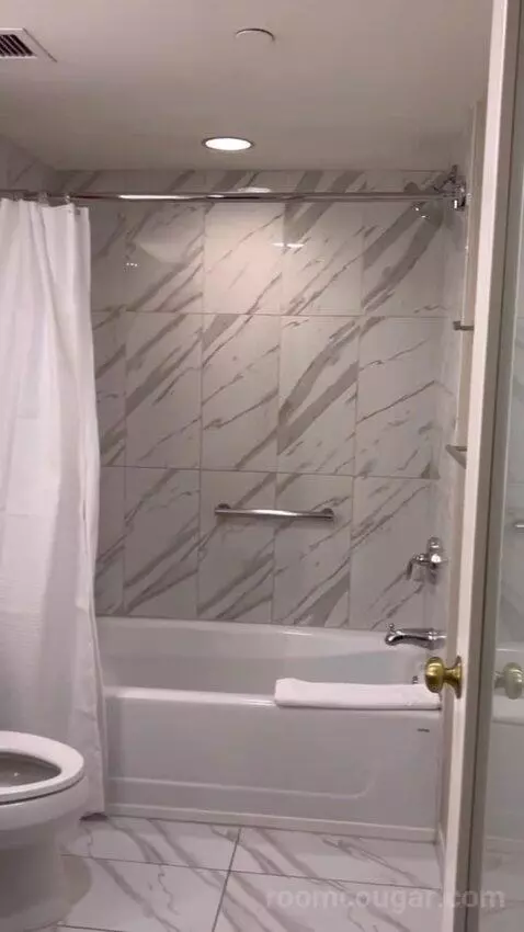 Havana Ocean View Executive Room 1 King (#6035) bathroom picture #3