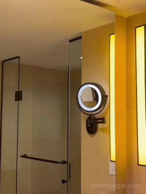 Nobu Premium King Panoramic View bathroom picture #9