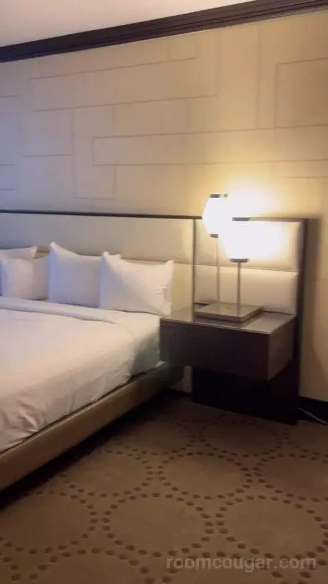 Coastal Tower, Luxury, 1 King (#623) bed picture #11
