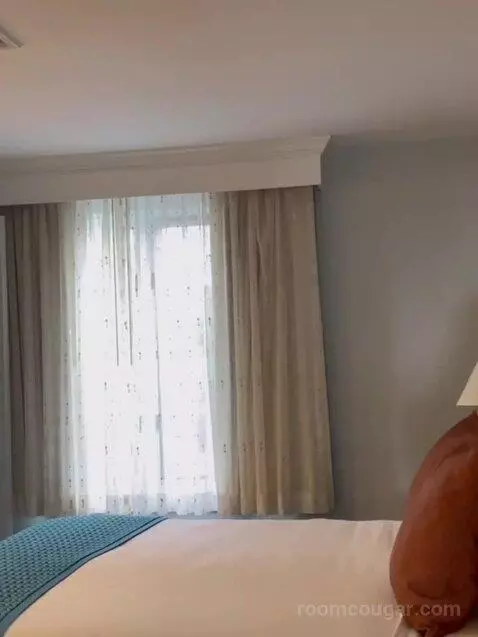 Villa with Sea View bed picture #5