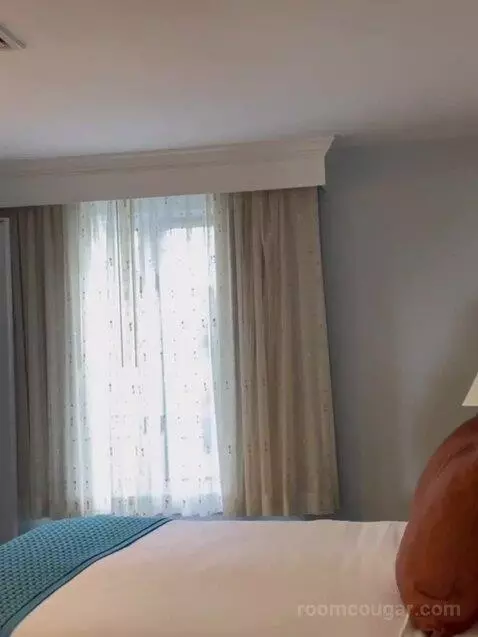 Villa with Sea View bed picture #6