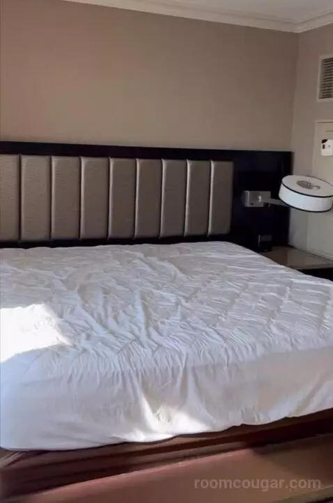 Suite (#1819) bed picture #9