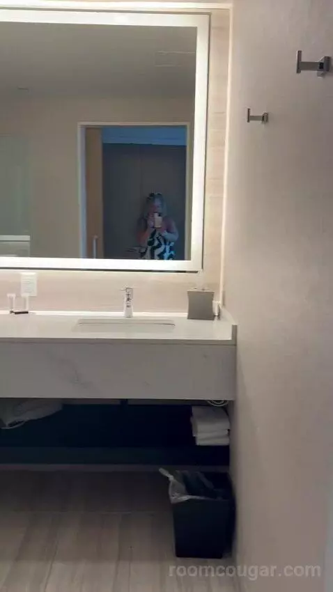 Queen Room (#3705) bathroom picture #1