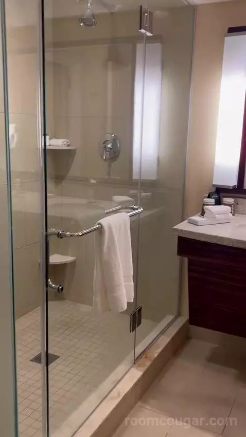 North Tower Ocean Deluxe 2 Queens (#3260) bathroom picture #8