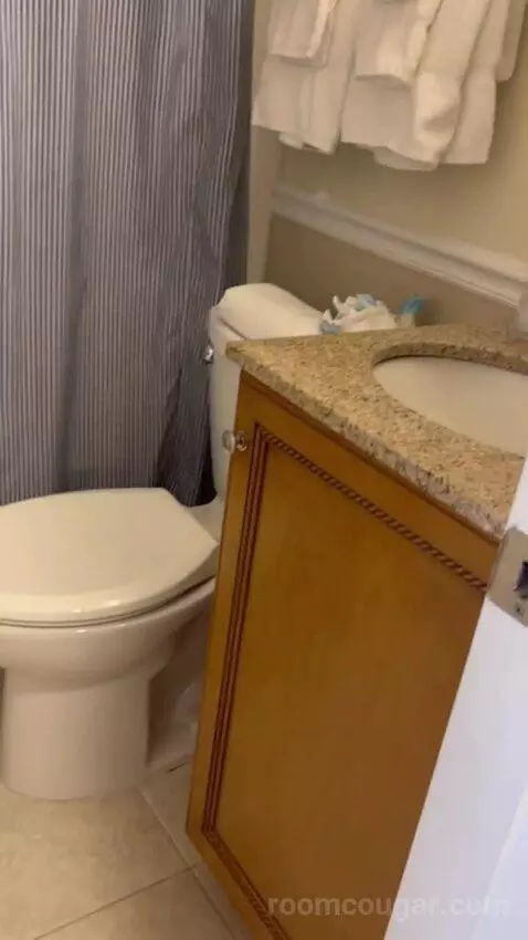 One Bedroom Townhouse - S (#508) bathroom picture #5