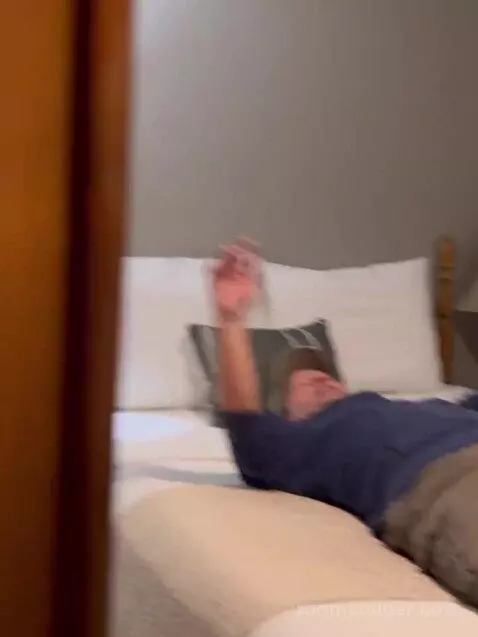 Suite bed picture #12