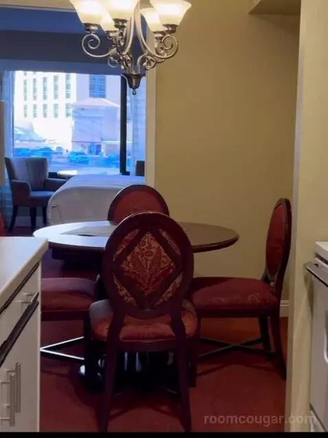 One Bedroom King Suite (#782) picture #3