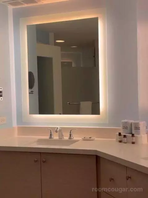 2 Bedroom Villa, Close To the Beach, Balcony bathroom picture #9