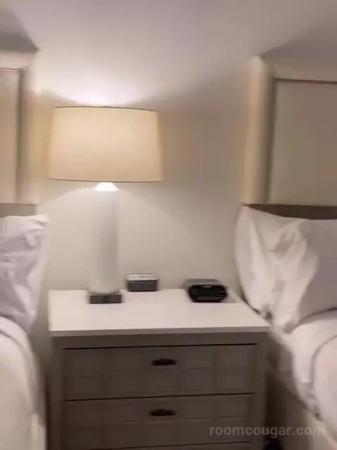 2 Bedroom Villa, Close To the Beach, Balcony bed picture #2