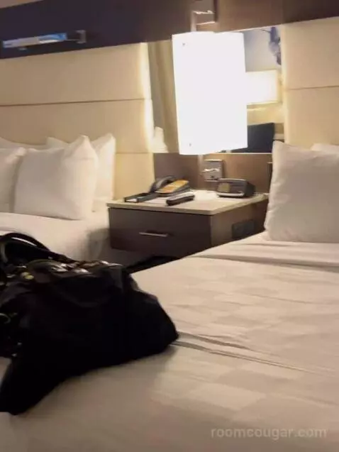 Sky Tower Two Deluxe Queen Beds bed picture #1