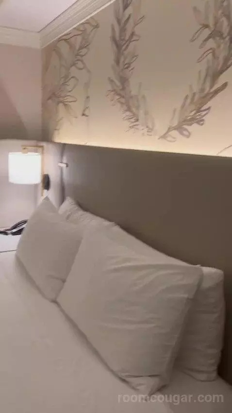 Newly Renovated Centurion Tower Premium King (#3618) bed picture #6
