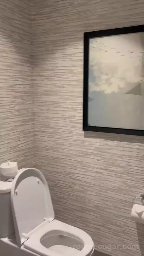 New Renovated Waterfront Tower Modern Suite King (#33100) bathroom picture #12