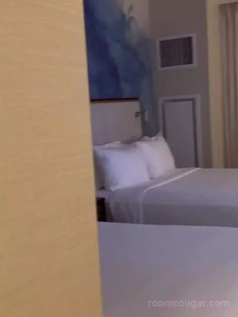 Double Queen Room picture #7