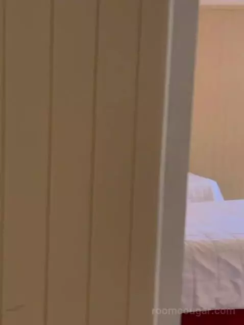 Suite (2PH) bed picture #1