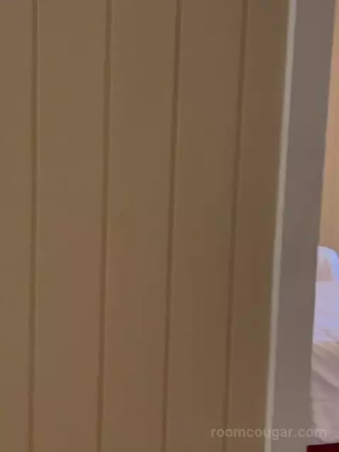 Suite (2PH) bed picture #3