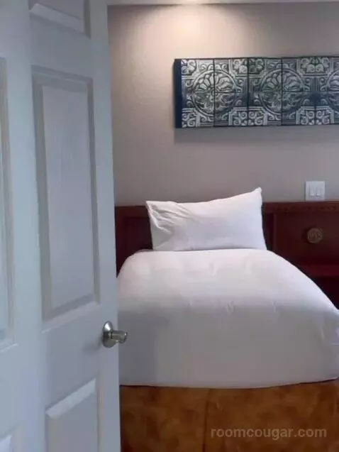Signature Two Bedroom Suite bed picture #9