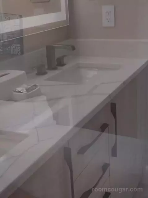 Signature Two Bedroom Suite bathroom picture #7